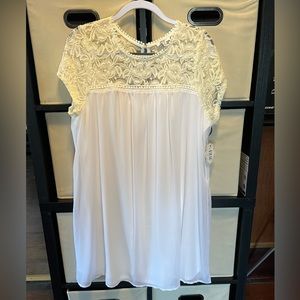 Women’s Size 2XL White Dress. NWT.